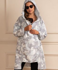 Ropa Premama Seraphine | Chaqueta Plegable Impermeable 3 En 1 De Maternidad A Porteo - Camuflaje Gris